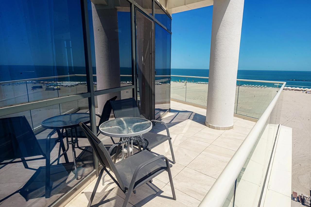 Riviera Residence Apartments Mamaia Bagian luar foto