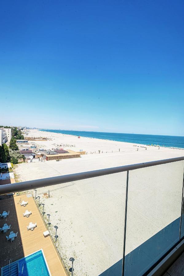 Riviera Residence Apartments Mamaia Bagian luar foto